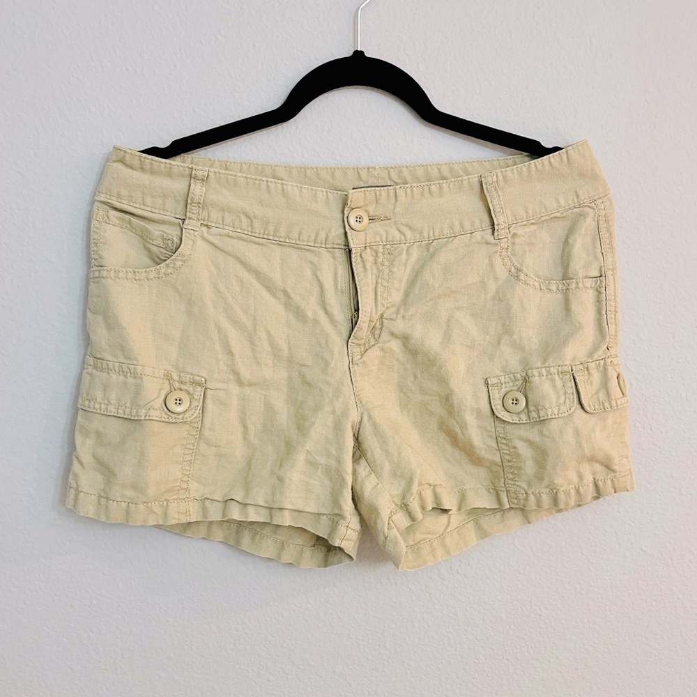 Gap Cargo Khaki Shorts with Pockets/Buttons Size 8